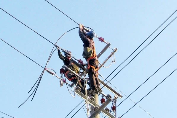 农村电网升级，装上智能电表，农民每月交的电费更多了，为啥？
